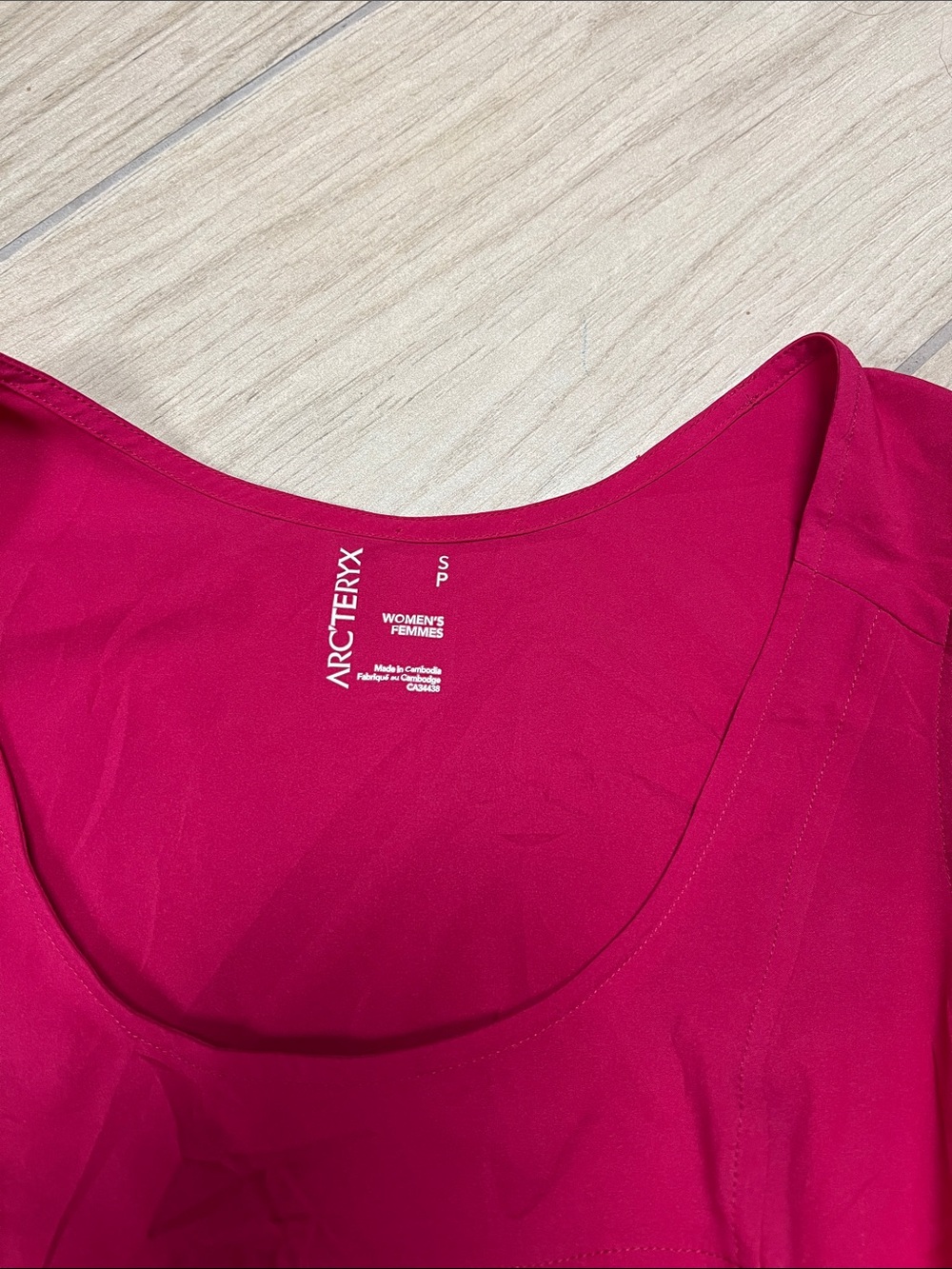 Arc'teryx raspberry Contenta Sleeveless Utility Dress - Picture 2 of 7